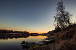 Landscape with boats / ***