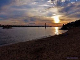 it was the evening / ***