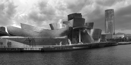 and the ship sails / ***