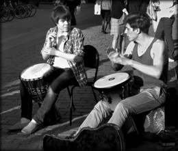 Street musicians. / ***