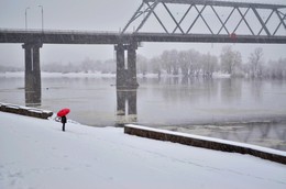 Two loneliness / ***