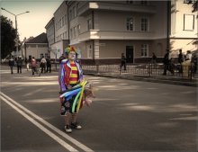 About a lonely grusnogo clown and bad parents, who hid all-all the children ... / ***
