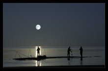 Moonlight Fishing / ........