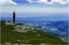 At the edge of loneliness / ***
