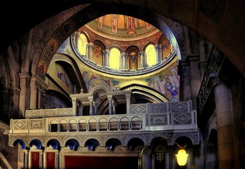 In the Temple of the Holy Sepulcher / ***