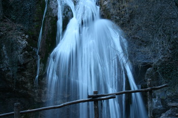 waterfall / ***