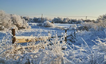 On the outskirts / ***