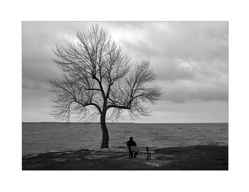 Two loneliness / ***