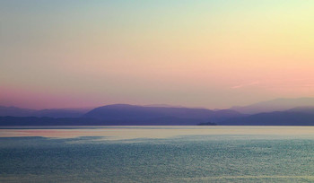 Gentle colors of dawn / ***