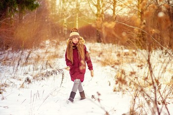 Walking in the woods / ***