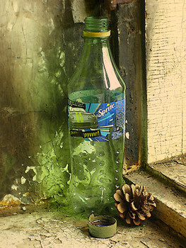 bottle / ***