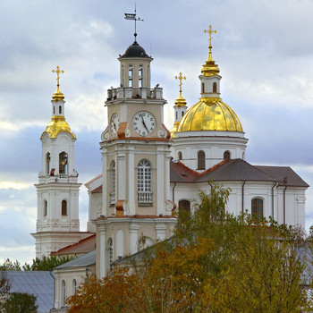 golden domes / ***