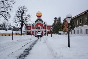Iver monastery / ***