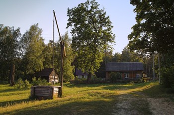 Evening in the village / ***