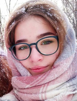 Portrait of an Unknown Woman / ***