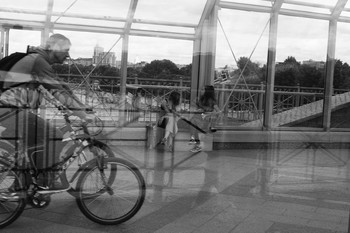 Ghostly all / ***