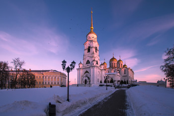 Holy Assumption Cathedral / ***