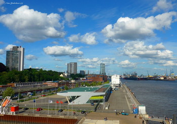 Dockland Hamburg / ***