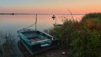 It was getting dark ... / ...