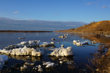 Ice drift. / ***