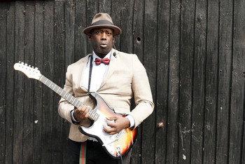 Street musician / ***