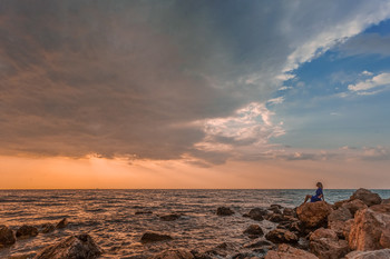 In the blue sea / ***