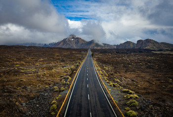 Road to the mountains / ***