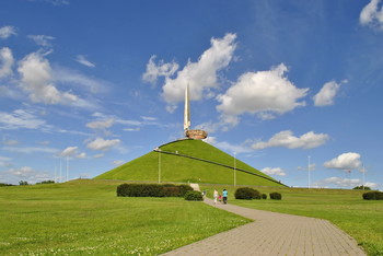 Memorial complex &quot;Hill of Glory&quot; / ***