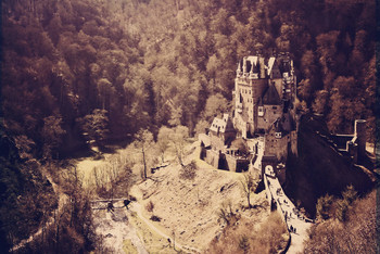 Eltz Castle / ***