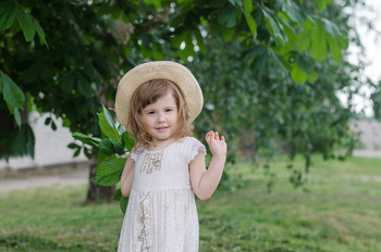 Straw Hat / ***