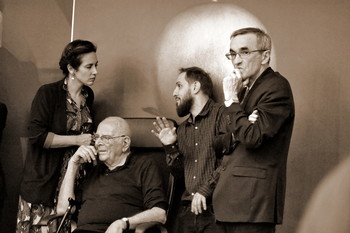 &nbsp; / .............