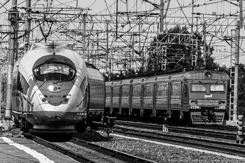 Trains. Black&amp;white / ***
