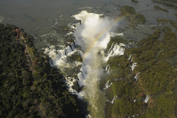 Iguazu Falls / ***