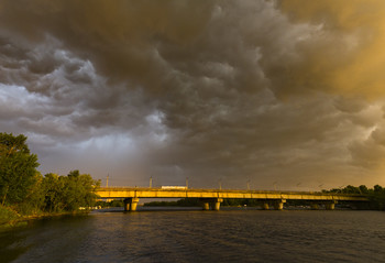 Before the storm / ***