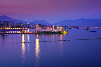 Spring Evening / ***