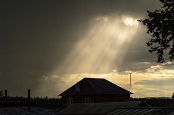 House by the River / ***