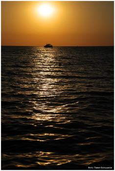 On the sunset / ***