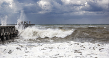 stormy weather / ***