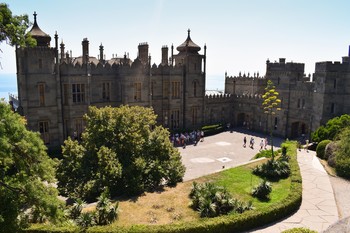 Vorontsov Palace / ***