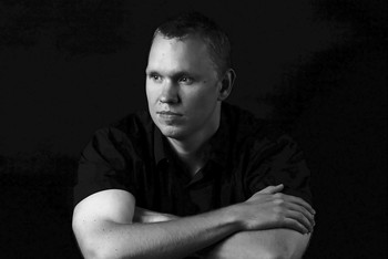 Portrait of a young man / ***