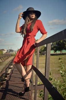 girl in red dress / ***