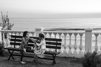 Play? / [img]https://a.radikal.ru/a01/1908/14/ac5c463f1a50.jpg[/img]
