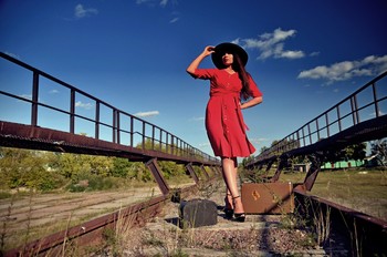 girl in red dress / ***