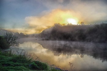 Morning on the river / ***