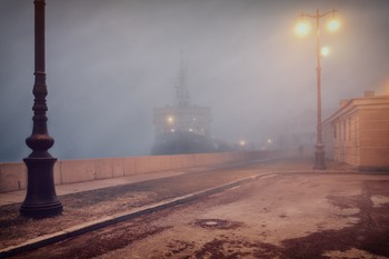 Misty evening. / ***