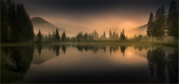 Landschaftspanorama / Abends an einen kleinen Teich in Hohentauern Steiermark in Österreich