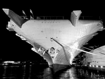 Foreshortening / ***