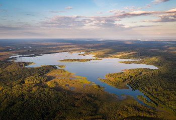 Among the lakes / ***