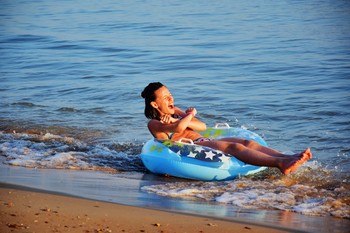 Water / ***
