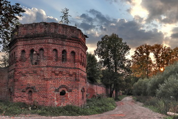 The old tower. / ***